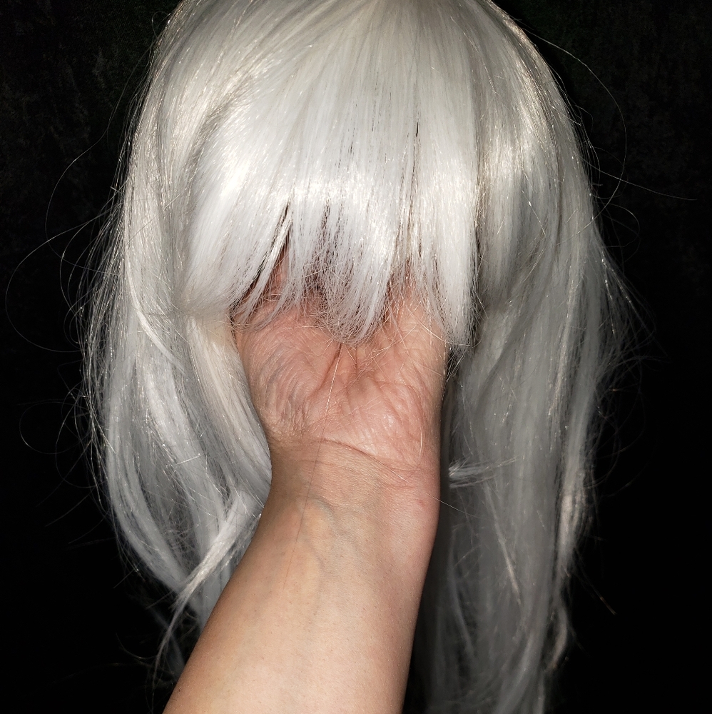White wig - Picture 2 of 6